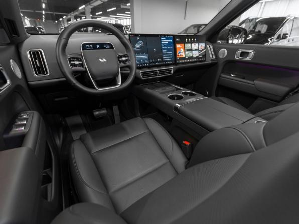 Li Auto (Lixiang) L9 I Рестайлинг с пробегом 2025 года, цена 10 700 000 рублей, 44 км, внедорожник, Автокод Объявления