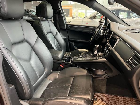 Porsche Macan I Рестайлинг с пробегом 2019 года, цена 3 649 000 рублей, 176000 км, внедорожник, Автокод Объявления
