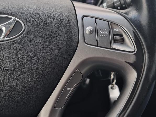Hyundai ix35 I Рестайлинг с пробегом 2013 года, цена 1 139 000 рублей, 235187 км, внедорожник, Автокод Объявления