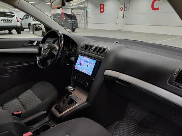 Skoda Octavia II (A5) Рестайлинг с пробегом 2011 года, цена 950 000 рублей, 161343 км, лифтбек, Автокод Объявления