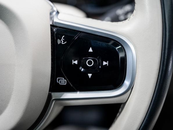 Volvo V90 Cross Country I Рестайлинг с пробегом 2021 года, цена 4 150 000 рублей, 26400 км, универсал, Автокод Объявления