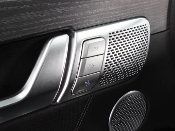 Kia Mohave I Рестайлинг 2 с пробегом 2023 года, цена 4 240 000 рублей, 150513 км, внедорожник, Автокод Объявления