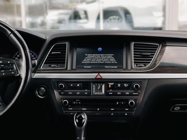 Hyundai Genesis II с пробегом 2014 года, цена 2 100 000 рублей, 230394 км, седан, Автокод Объявления