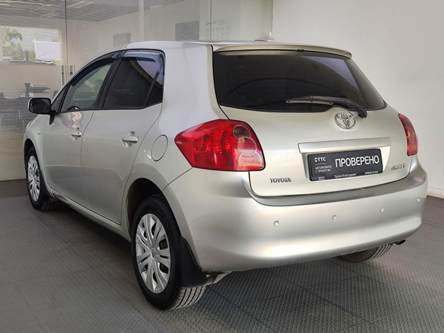 Toyota Auris I Уфа  - изображение 8