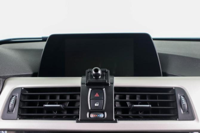 BMW 3 серии VI (F3x) Рестайлинг с пробегом 2017 года, цена 2 199 000 рублей, 243600 км, универсал, Автокод Объявления
