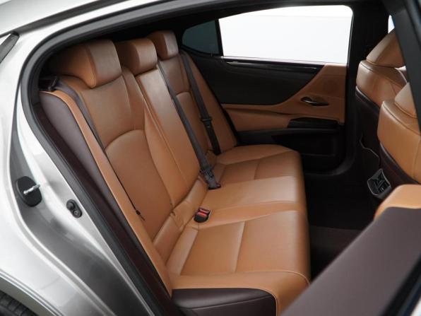 Lexus ES VII с пробегом 2020 года, цена 3 770 090 рублей, 82605 км, седан, Автокод Объявления