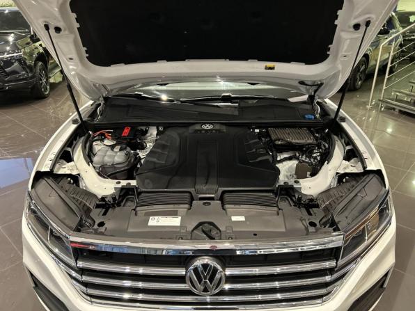 Volkswagen Touareg III с пробегом 2018 года, цена 4 697 000 рублей, 102131 км, внедорожник, Автокод Объявления
