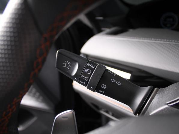 Changan UNI-V I с пробегом 2023 года, цена 2 299 000 рублей, 36000 км, лифтбек, Автокод Объявления