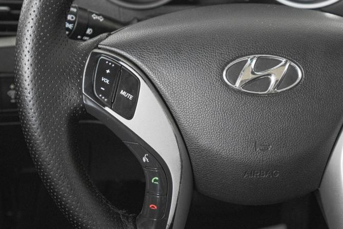 Hyundai Avante V с пробегом 2011 года, цена 1 099 000 рублей, 194000 км, седан, Автокод Объявления