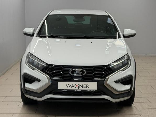 Lada (ВАЗ) Vesta I Рестайлинг (NG) с пробегом 2023 года, цена 1 264 000 рублей, 59913 км, седан, Автокод Объявления