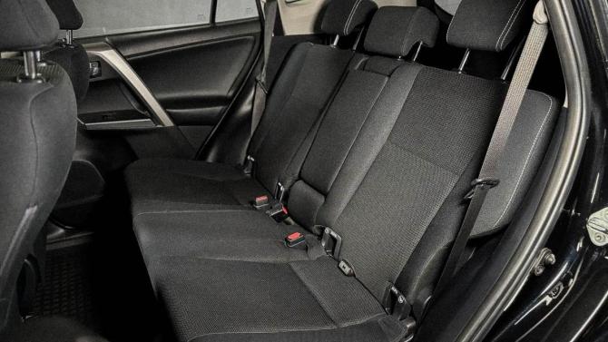 Toyota RAV4 IV (XA40) Рестайлинг с пробегом 2017 года, цена 2 300 000 рублей, 127516 км, внедорожник, Автокод Объявления