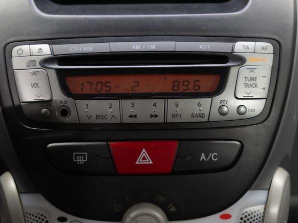 Peugeot 107 I Рестайлинг с пробегом 2010 года, цена 669 000 рублей, 92814 км, хэтчбек, Автокод Объявления