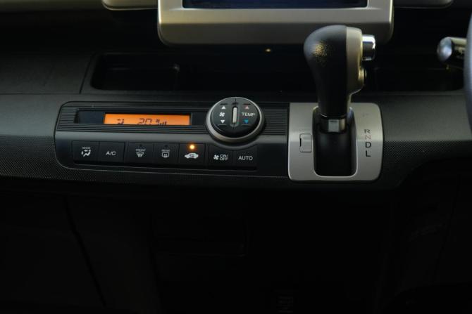 Honda Freed I Рестайлинг с пробегом 2012 года, цена 1 169 000 рублей, 119200 км, компактвэн, Автокод Объявления
