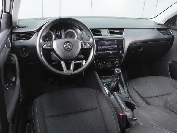 Skoda Octavia III (A7) Рестайлинг с пробегом 2018 года, цена 1 620 000 рублей, 110679 км, лифтбек, Автокод Объявления