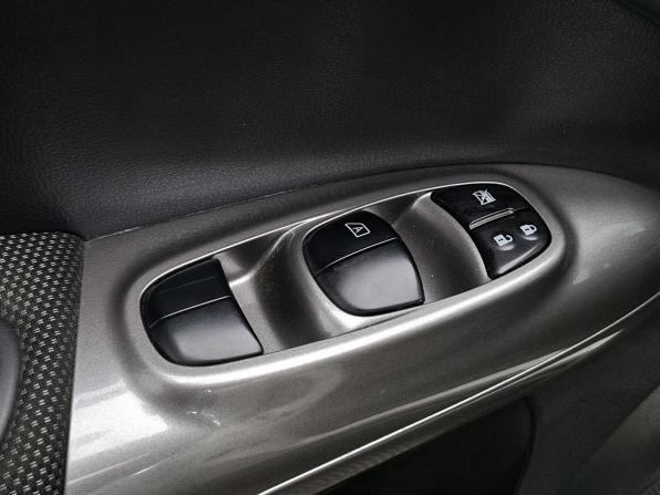 Nissan Juke I с пробегом 2012 года, цена 969 000 рублей, 97596 км, внедорожник, Автокод Объявления