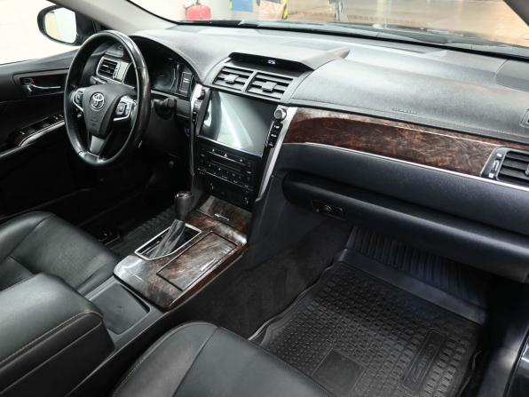 Toyota Camry VII (XV50) Рестайлинг 2 с пробегом 2017 года, цена 2 179 900 рублей, 173000 км, седан, Автокод Объявления