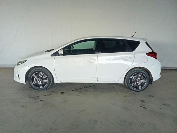 Toyota Auris II с пробегом 2013 года, цена 850 000 рублей, 319661 км, хэтчбек, Автокод Объявления