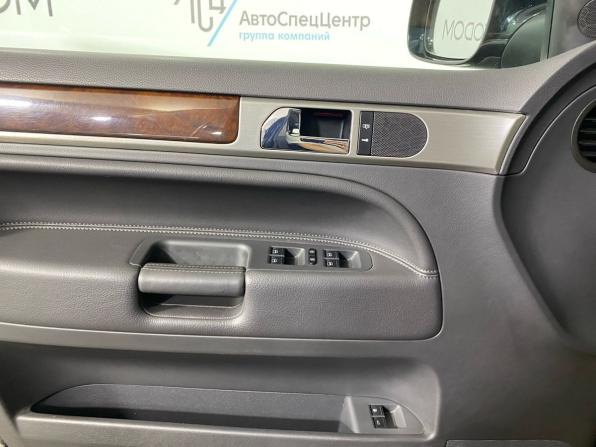 Volkswagen Touareg I Рестайлинг с пробегом 2008 года, цена 897 000 рублей, 224276 км, внедорожник, Автокод Объявления