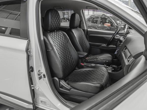 Mitsubishi Outlander III Рестайлинг 2 с пробегом 2015 года, цена 990 000 рублей, 339193 км, внедорожник, Автокод Объявления