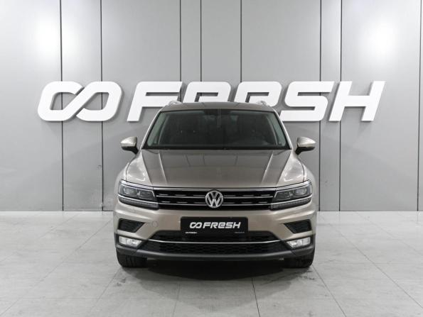 Volkswagen Tiguan II с пробегом 2017 года, цена 2 579 000 рублей, 131348 км, внедорожник, Автокод Объявления