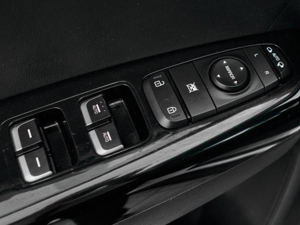 Kia Sportage IV Рестайлинг с пробегом 2018 года, цена 2 580 000 рублей, 89650 км, внедорожник, Автокод Объявления