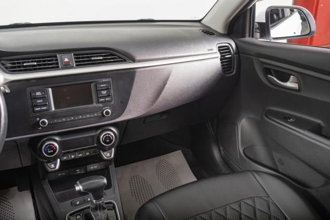 Kia Rio IV Рестайлинг с пробегом 2021 года, цена 1 699 000 рублей, 64500 км, хэтчбек, Автокод Объявления