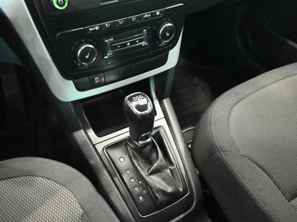 Skoda Yeti I с пробегом 2013 года, цена 920 000 рублей, 129850 км, внедорожник, Автокод Объявления