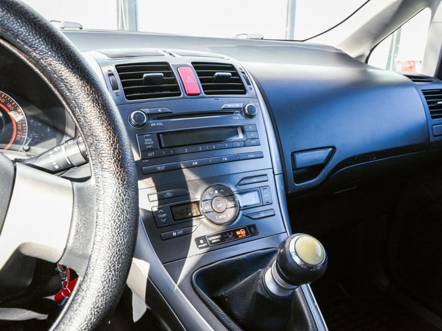 Toyota Auris I Екатеринбург  - изображение 10