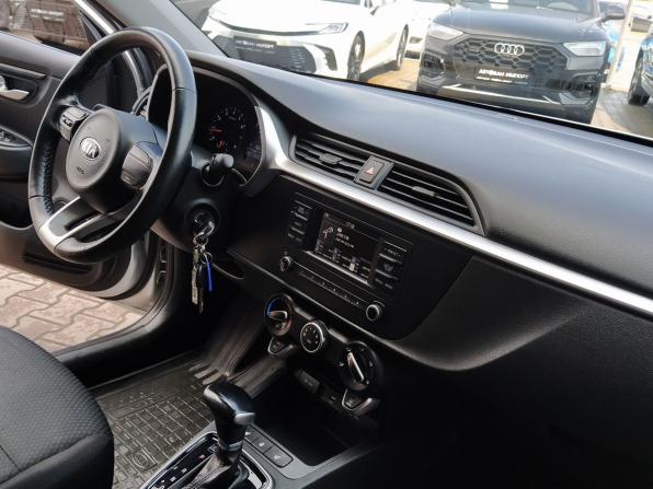 Kia Rio IV Рестайлинг с пробегом 2021 года, цена 1 600 000 рублей, 94500 км, седан, Автокод Объявления