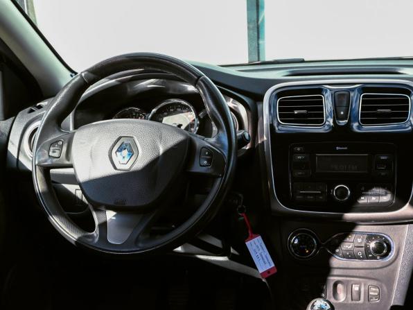 Renault Sandero II с пробегом 2017 года, цена 949 000 рублей, 163319 км, хэтчбек, Автокод Объявления