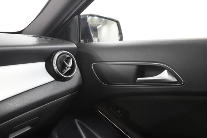 Mercedes-Benz GLA I (X156) с пробегом 2014 года, цена 2 299 000 рублей, 79543 км, внедорожник, Автокод Объявления
