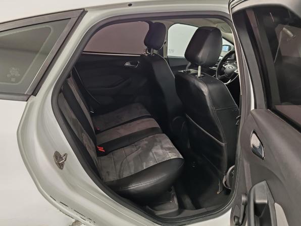 Ford Focus III с пробегом 2012 года, цена 619 000 рублей, 194832 км, хэтчбек, Автокод Объявления