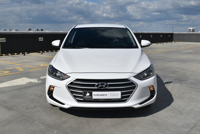 Hyundai Elantra VI (AD) с пробегом 2018 года, цена 1 770 000 рублей, 80000 км, седан, Автокод Объявления