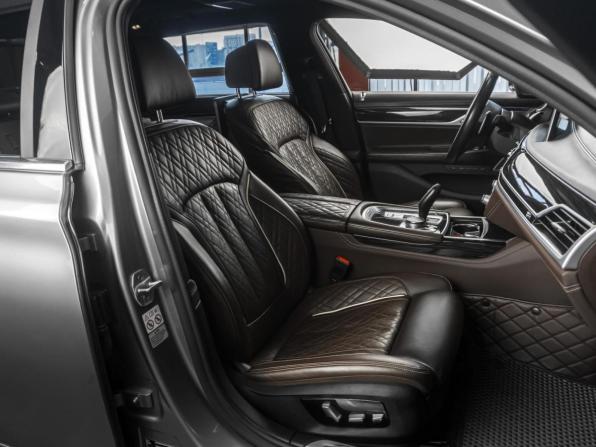 BMW 7 серии VI (G11/G12) Рестайлинг с пробегом 2019 года, цена 6 299 000 рублей, 92946 км, седан, Автокод Объявления