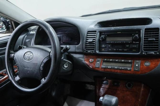 Toyota Camry V (XV30) Рестайлинг с пробегом 2004 года, цена 1 049 000 рублей, 335000 км, седан, Автокод Объявления