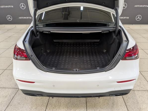 Mercedes-Benz E-Класс V (W213 S213 C238) Рестайлинг с пробегом 2021 года, цена 4 350 000 рублей, 70800 км, седан, Автокод Объявления