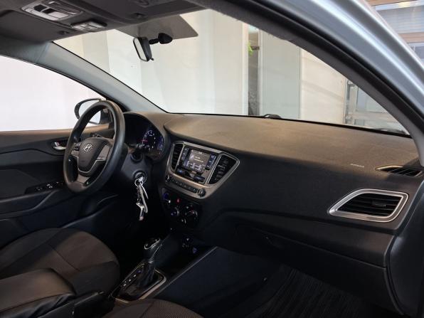 Hyundai Solaris II с пробегом 2019 года, цена 1 180 000 рублей, 214210 км, седан, Автокод Объявления