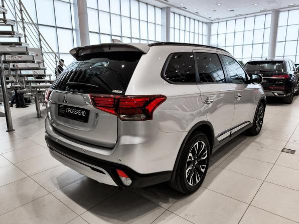 Mitsubishi Outlander III Рестайлинг 3 с пробегом 2021 года, цена 2 750 000 рублей, 65500 км, внедорожник, Автокод Объявления