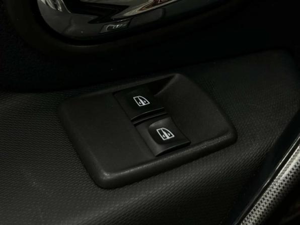 Renault Sandero II Рестайлинг с пробегом 2018 года, цена 1 199 000 рублей, 85000 км, хэтчбек, Автокод Объявления