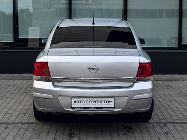 Opel Astra H Рестайлинг с пробегом 2008 года, цена 409 000 рублей, 275500 км, седан, Автокод Объявления