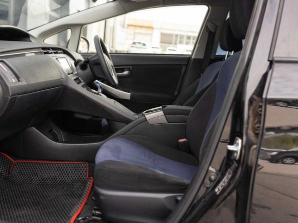 Toyota Prius III Рестайлинг (XW30) с пробегом 2013 года, цена 990 000 рублей, 224539 км, лифтбек, Автокод Объявления