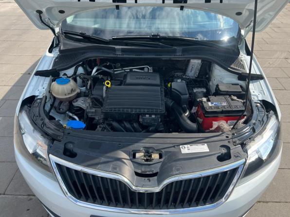 Skoda Rapid I с пробегом 2015 года, цена 950 000 рублей, 207547 км, лифтбек, Автокод Объявления