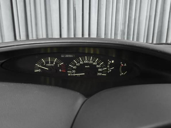 Toyota Previa II (XR30 XR40) с пробегом 2006 года, цена 986 000 рублей, 389867 км, минивэн, Автокод Объявления