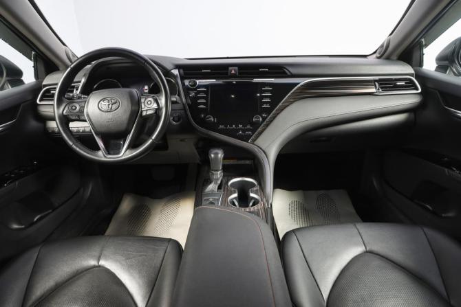 Toyota Camry VIII (XV70) с пробегом 2018 года, цена 3 049 000 рублей, 84000 км, седан, Автокод Объявления