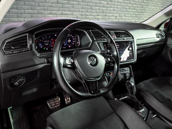 Volkswagen Tiguan II с пробегом 2019 года, цена 2 960 000 рублей, 97395 км, внедорожник, Автокод Объявления