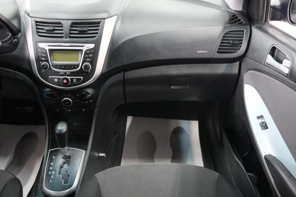 Hyundai Solaris I Омск  - изображение 21