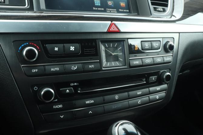 Hyundai Genesis II с пробегом 2016 года, цена 1 664 000 рублей, 114610 км, седан, Автокод Объявления