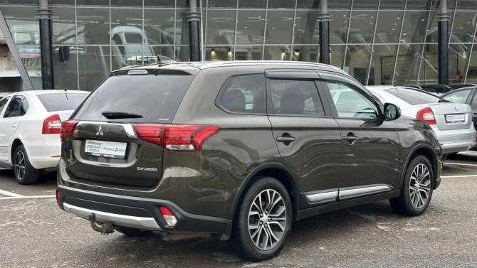 Mitsubishi Outlander III Рестайлинг 2 с пробегом 2017 года, цена 1 520 000 рублей, 241912 км, внедорожник, Автокод Объявления