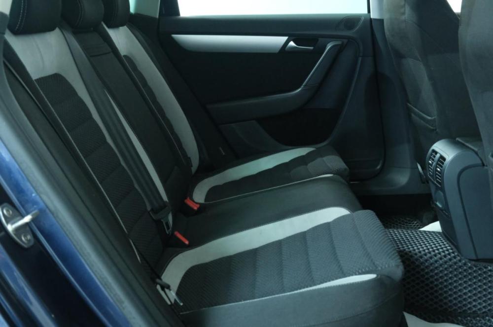 Volkswagen Passat B7 Омск  - изображение 22