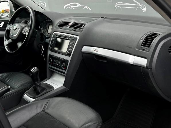 Skoda Octavia II (A5) Рестайлинг с пробегом 2011 года, цена 1 048 700 рублей, 227842 км, универсал, Автокод Объявления